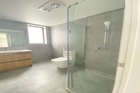 Photo of property in 37b Forrest Hill Road, Milford, Auckland, 0620