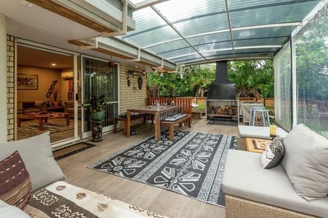 Photo of property in 24 Frank Bunce Grove, Flat Bush, Auckland, 2019