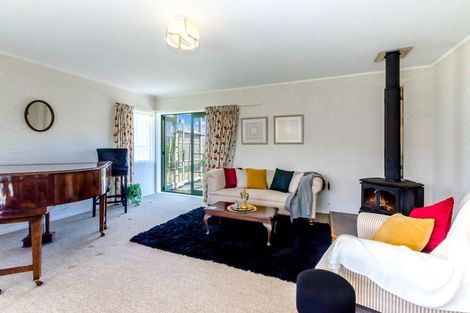 Photo of property in 7 Tobys Way, Waikanae Beach, Waikanae, 5036