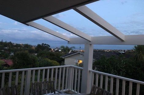 Photo of property in 12 Robin Lane, Browns Bay, Auckland, 0630