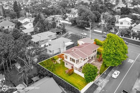 Photo of property in 1 Jacaranda Avenue, Beach Haven, Auckland, 0626