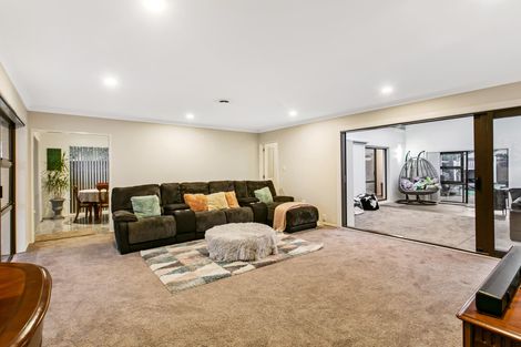 Photo of property in 7 Zenith Place, Conifer Grove, Takanini, 2112