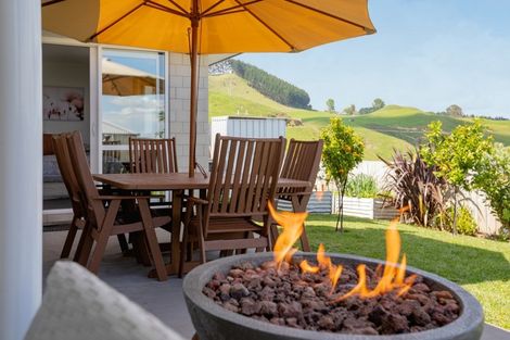 Photo of property in 209 Ballintoy Park Drive, Welcome Bay, Tauranga, 3175