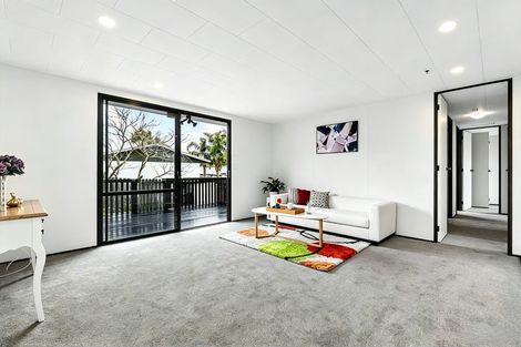 Photo of property in 2/26 Nearco Street, Randwick Park, Auckland, 2105