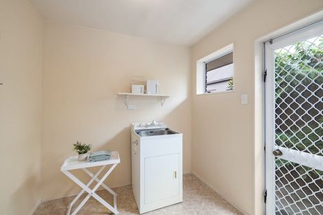 Photo of property in 21 Highsted Road, Bishopdale, Christchurch, 8053