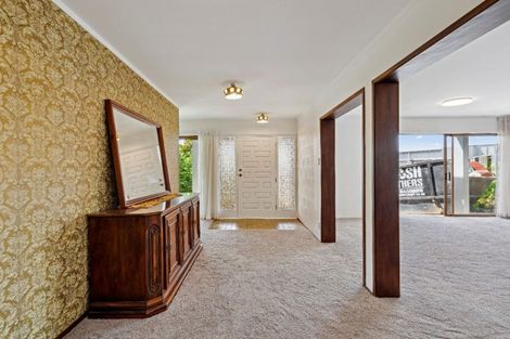 Photo of property in 35 Parr Terrace, Castor Bay, Auckland, 0620