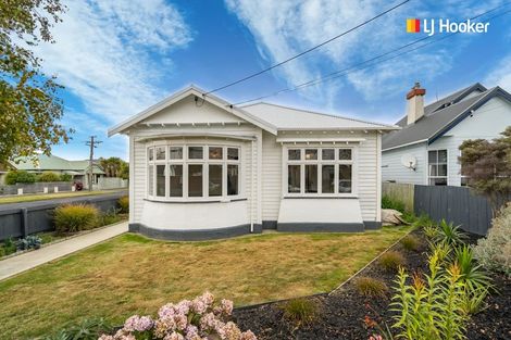Photo of property in 65 Hargest Crescent, Saint Kilda, Dunedin, 9012