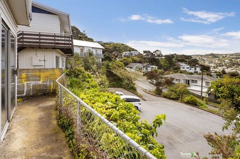 Photo of property in 2/5 Wye Street, Island Bay, Wellington, 6023