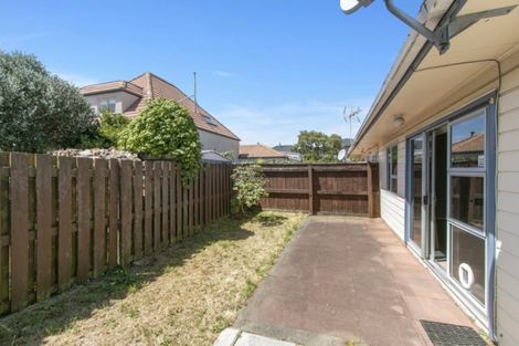 Photo of property in 50b Whites Line West, Woburn, Lower Hutt, 5010