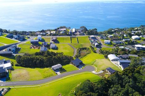 Photo of property in 12 Starlight Place, Langs Beach, 0582