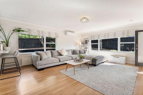 Photo of property in 1/1 Broadview Place, Howick, Auckland, 2014