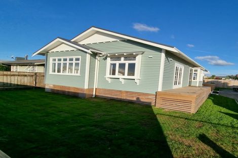 Photo of property in 55 Parris Street, Waitara, 4320