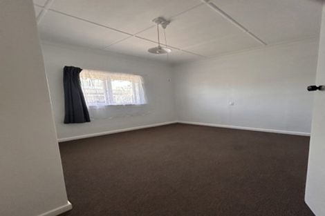 Photo of property in 2 Cambridge Street, Gonville, Whanganui, 4501