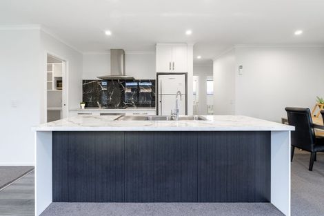 Photo of property in 28 Hartford Crescent, Rolleston, 7615