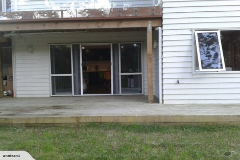 Photo of property in 48 Harrowglen Drive, Northcross, Auckland, 0630