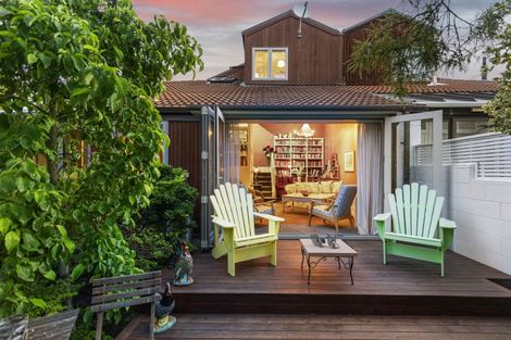 Photo of property in 2/54 Clyde Road, Ilam, Christchurch, 8041