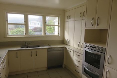 Photo of property in 7 Sunrise Boulevard, Tawa, Wellington, 5028