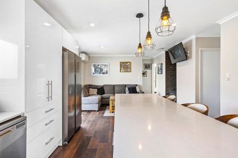 Photo of property in 6 Cumberland Rise, Taradale, Napier, 4112