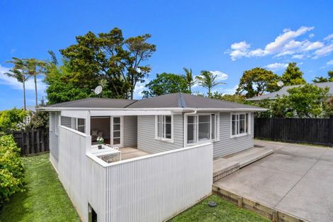 Photo of property in 16a Fairfax Avenue, Northcote, Auckland, 0627