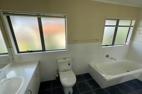 Photo of property in 3/8 Solana Court, Botany Downs, Auckland, 2010
