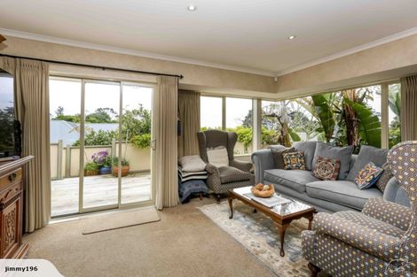 Photo of property in 1 Orlando Close, Frankleigh Park, New Plymouth, 4310
