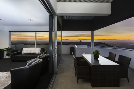 Photo of property in 12 Harry Ell Drive, Cashmere, Christchurch, 8022