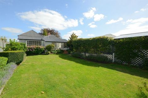 Photo of property in 14 Weston Road, St Albans, Christchurch, 8052