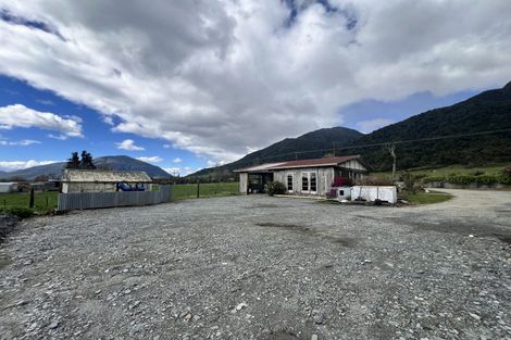 Photo of property in 1566 Lake Brunner Road, Inchbonnie, Kumara, 7875