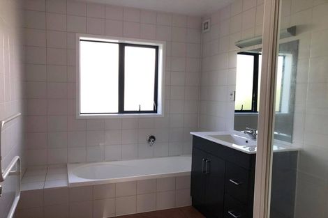 Photo of property in 2/13 Havelock Avenue, Forrest Hill, Auckland, 0620