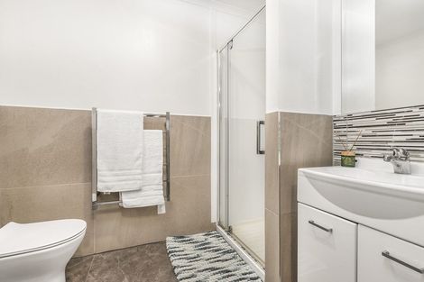 Photo of property in 21 Whitbourne Heights, Manurewa, Auckland, 2105