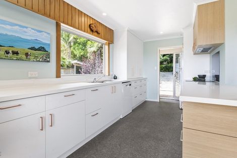 Photo of property in 218 Massey Road, Waipu, 0582