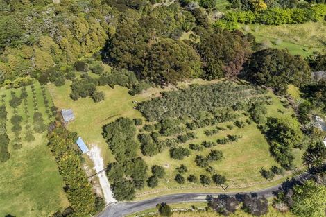 Photo of property in 102 Wright Road, Dairy Flat, 0794