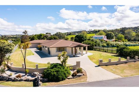 Photo of property in 1 Sunlea Lane, Mangawhai, 0505