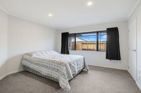 Photo of property in 52 Tennyson Avenue, Kelvin Grove, Palmerston North, 4414