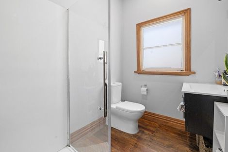 Photo of property in 53 Sutherland Road, Melrose, Wellington, 6023