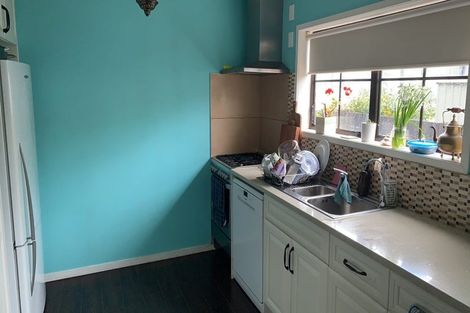 Photo of property in 5 Tawa Road, Te Atatu Peninsula, Auckland, 0610