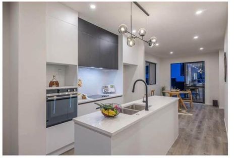 Photo of property in 5 Whawhaki Lane, Kumeu, 0810