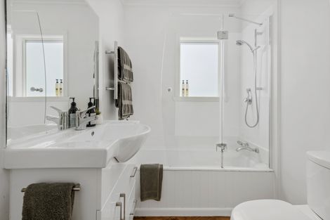 Photo of property in 47 Rua Road, Glen Eden, Auckland, 0602