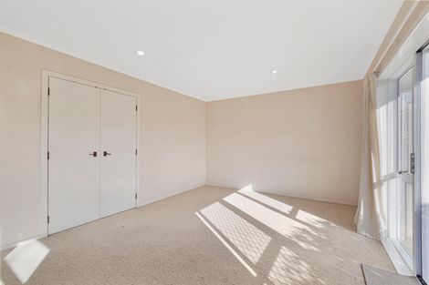 Photo of property in 20 Clare Street, Cambridge, 3434