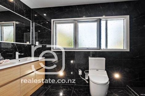 Photo of property in 84 Glamorgan Drive, Torbay, Auckland, 0630