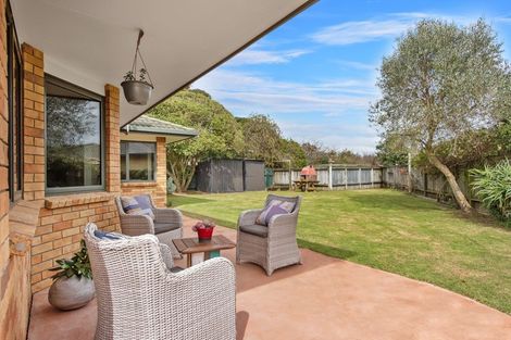 Photo of property in 44 Te Moana Road, Waikanae Beach, Waikanae, 5036