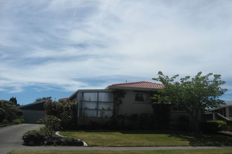 Photo of property in 9 De Bloge Place, Burwood, Christchurch, 8061