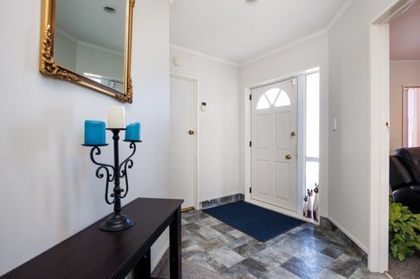 Photo of property in 12 Lancewood Lane, Roslyn, Palmerston North, 4414