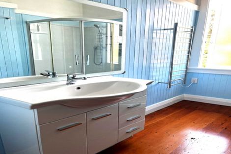 Photo of property in 19 Highbury Crescent, Aro Valley, Wellington, 6012