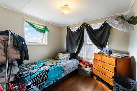 Photo of property in 39 Blake Road, Mangere East, Auckland, 2024