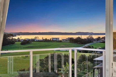 Photo of property in 8 Waititiro Rise, Stanmore Bay, Whangaparaoa, 0932
