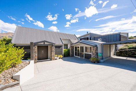 Photo of property in 32 Lismore Street, Wanaka, 9305