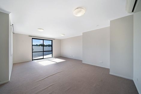 Photo of property in 7 Anna Lane, Glen Eden, Auckland, 0602