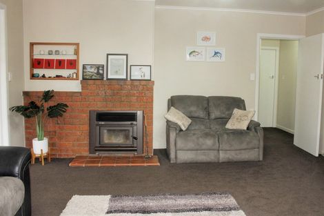 Photo of property in 28 Bickerstaffe Road, Maungaturoto, 0520