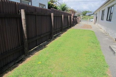 Photo of property in 9 Weraroa Road, Levin, 5510